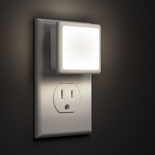 YANSUN Plug in 2 Pack 0.3W Plug in Night Light Dusk to Dawn 5000K Daylight White Bright Nightlight Auto On Off for Bedroom Bathroom Non Dim